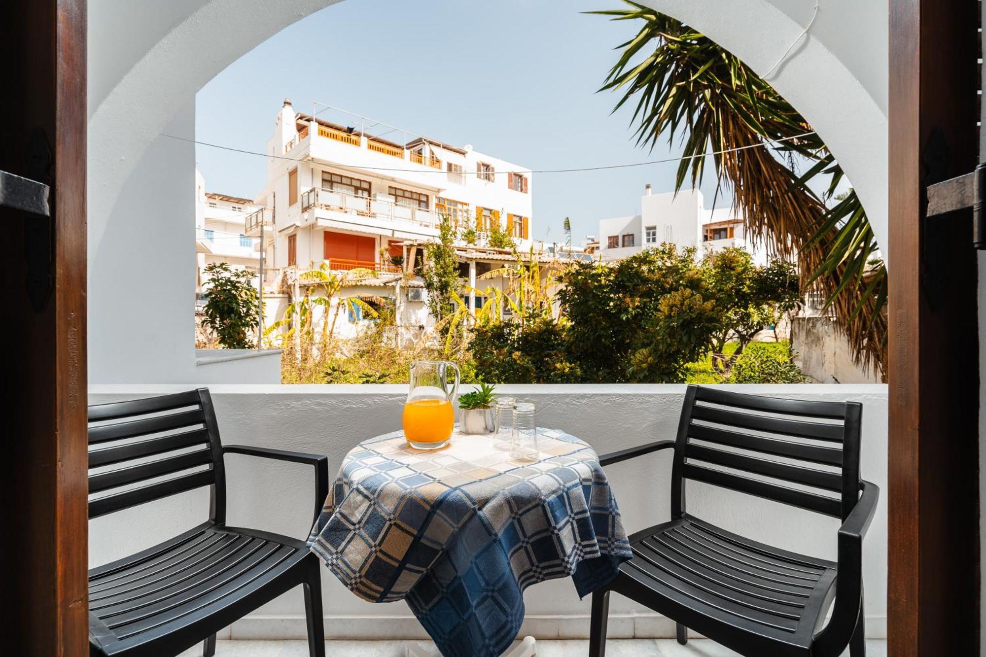 Katerina Studios Naxos City Экстерьер фото